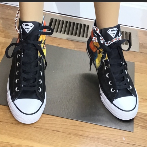 Converse High Top Sneakers. DC Comics, Superman - Picture 3 of 7